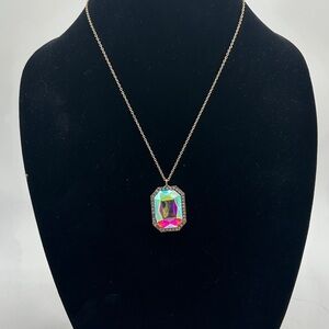 Elegant Gold Necklace with Iridescent Pendant